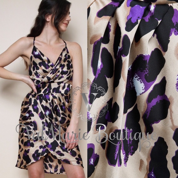Satin leopard Surplice midi dress - Picture 3 of 3